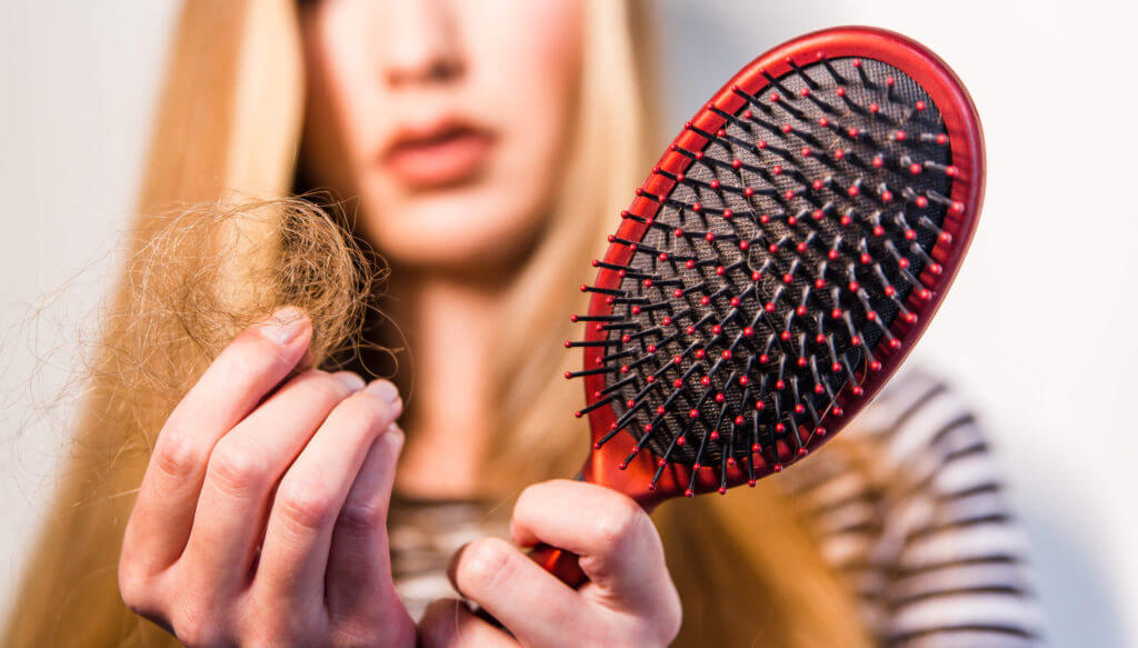  TRATAMENTOS CASEIROS E NATURAIS PARA QUEDA DE CABELO

queda de cabelo